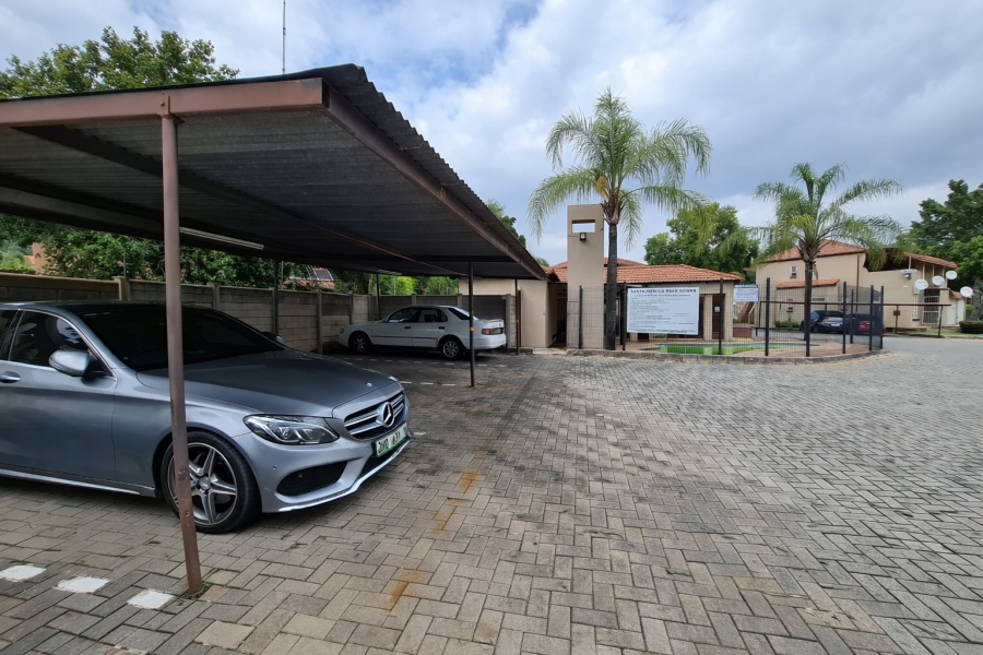 2 Bedroom Property for Sale in Safari Gardens North West